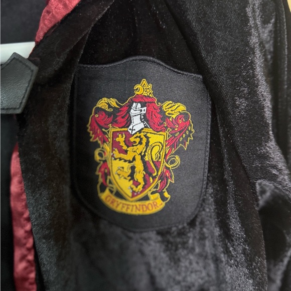 Harry Potter Kids Wizard Costume Robe - Black and Red Size 7/8 - Picture 2 of 6